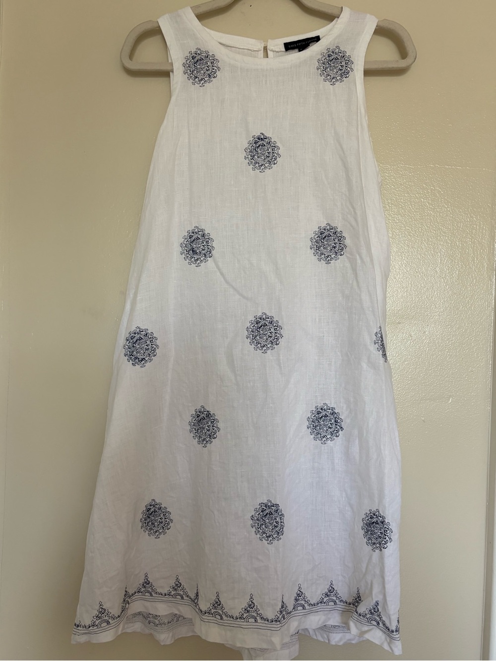 Saks Fifth Avenue White 100% Linen  Dress with Blue Embroidery